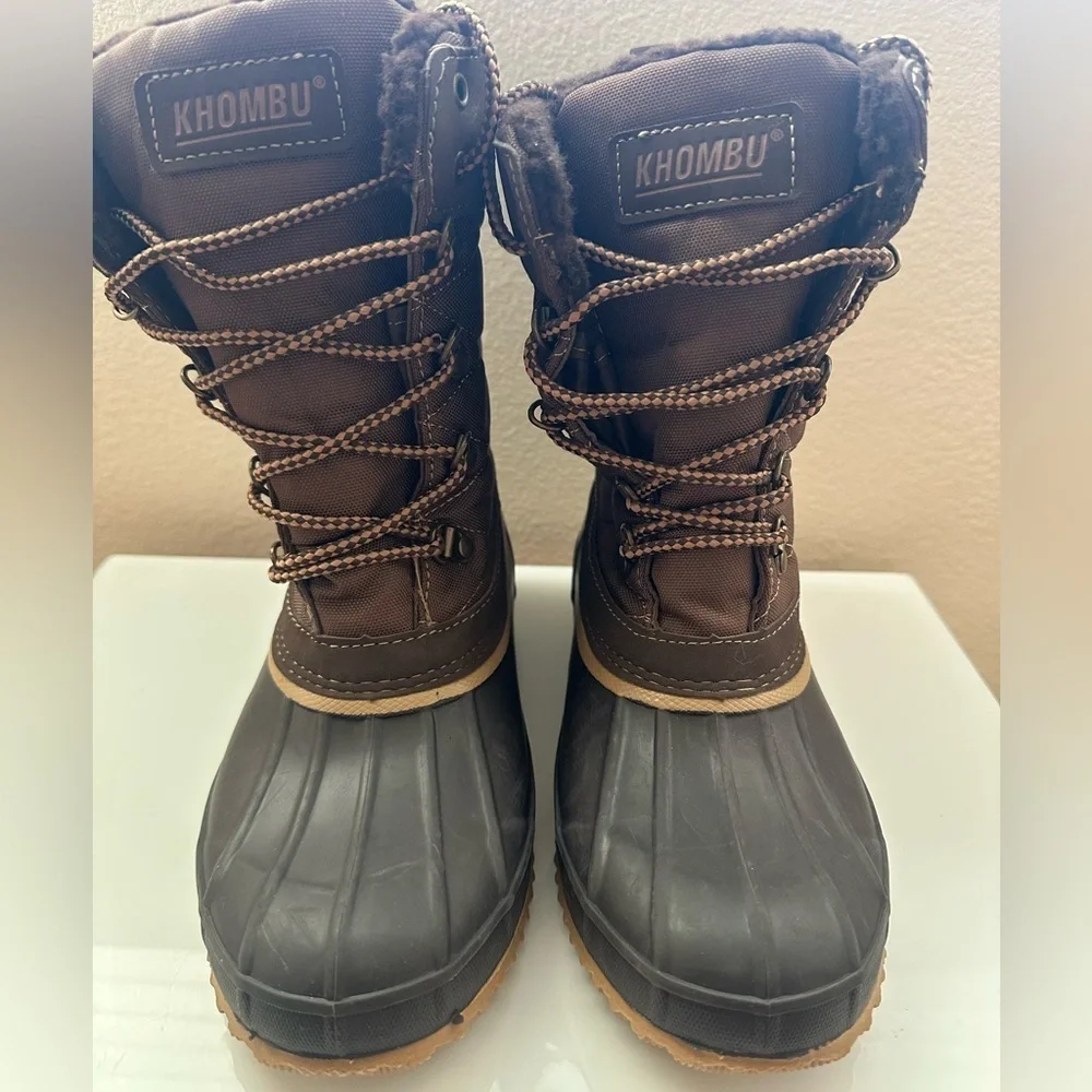 Khombu Annabel brown waterproof fleece lined insulated duck toe lace-up boots.